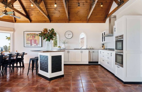 Mornington Peninsula Casa | South Beach Resort | Bay Views | Pool | Games