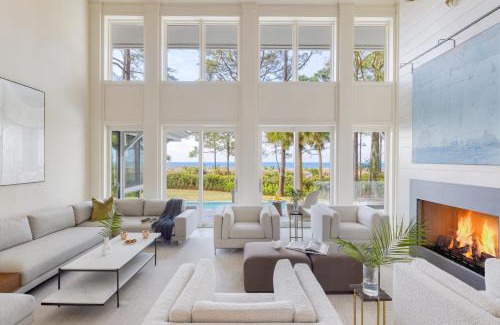 South Beach Casa | South Beach Serenity by AvantStay Private Pool Beach Access