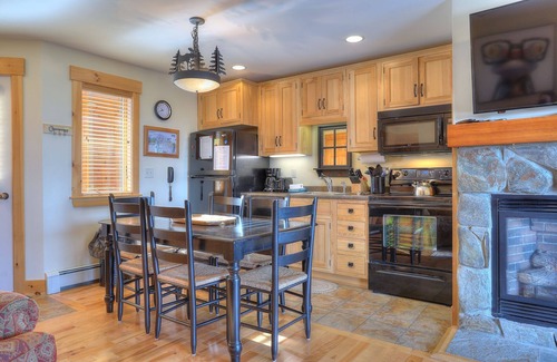 Rangeley Condominio | South Branch Condo 15-1 - Ski in Ski out condo at Saddleback
