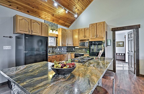 West Union Casa | 'Savasana' West Union Inicio en el lago Keowee w / Dock!