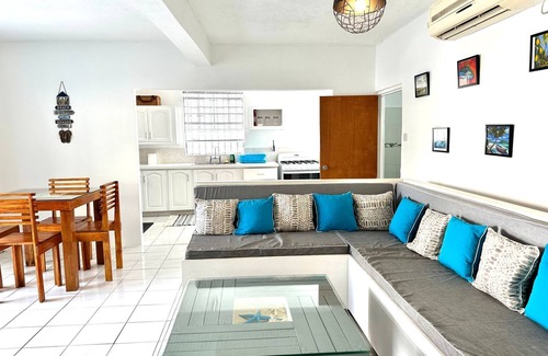 Oistins Apartamento | South Coast Private| On The Beach