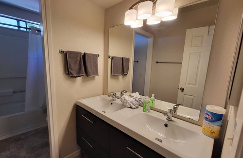 Davis Casa | South Davis Large Townhouse 4 BR/2BA