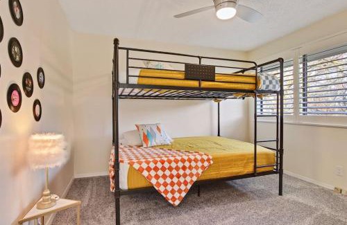 Southeast Boise Casa | South East Boise - Updated Groovy Charmer - 3 bed
