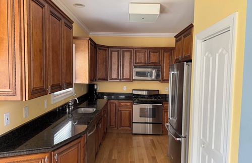 Spring Lake Heights Casa | South End 4BR, 5 pool beach badges, bikes. Shady private yard. sleeps 10