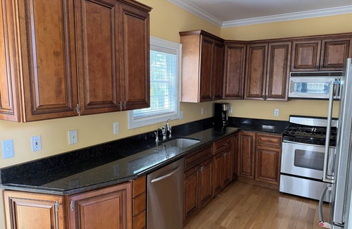 Spring Lake Heights Casa | South End 4BR, 5 pool beach badges, bikes. Shady private yard. sleeps 10
