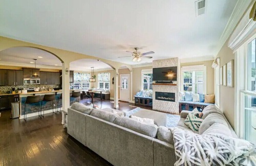Charlotte Casa | South End Home: Pool + Spa+ Firepit+ Arcade