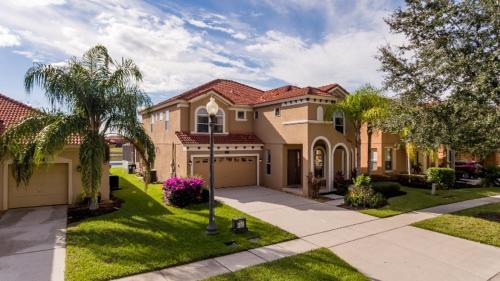 Bellavida Casa | South Facing Private Pool with Lake View - Bella Vida Resort - Nr Disney