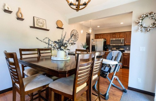 Fargo Casa | South Fargo River House