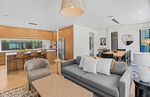 South Manchaca Casa | South First, Breweries, City Retreat | ATX Oasis