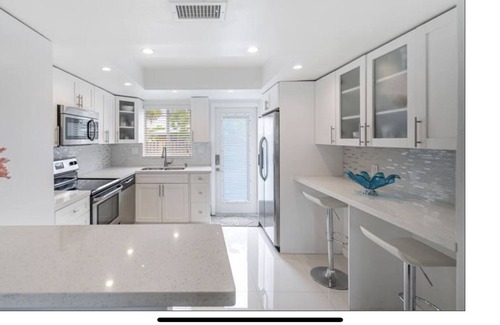 Bel Air Condominio | SOUTH FLORIDA VACATION RENTAL. Work from home at the beach LOCATION LOCATION