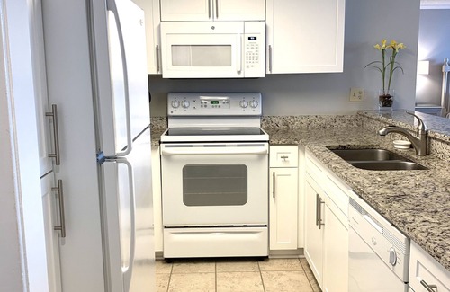 Arcadian Shores Condominio | South Hampton 9820