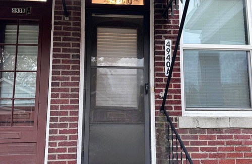 St. Louis Apartamento | South Hampton Apartment w/Balcony by StayLage