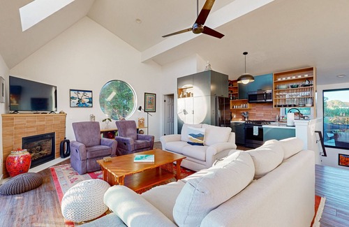 Bodega Bay Casa | South Harbour Retreat | Water Views | Walk to Beach, Golf Course & Hiking