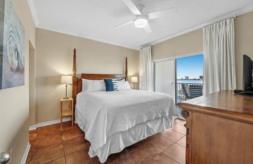 Pensacola Beach Casa | South Harbour Unit 2D