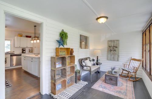 South Haven Casa | South Haven Farmhouse with Fire Pit, 4 Mi to Beach!