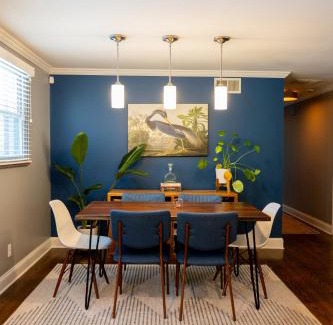 Knoxville Casa | South Knox Spot Grill Outdoor Pool Lounge