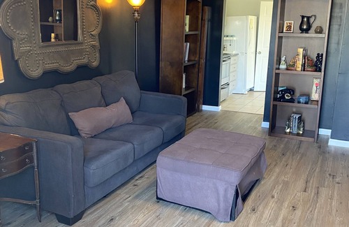 Lake Charles Cabaña | South Lake Charles Guest Cottage - Country Setting, Rustic Ambience