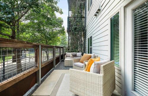 South Lamar Casa | South Lamar Retreat - Sauna, Plunge & Pickleball
