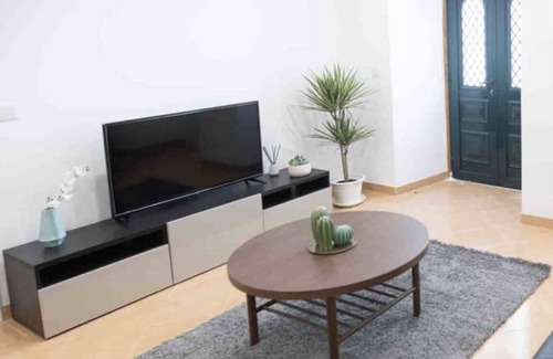 Cacilhas Casa | South Lisbon Guest Apartment