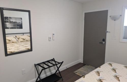 Canaan Hotel | South of the Border Room 3