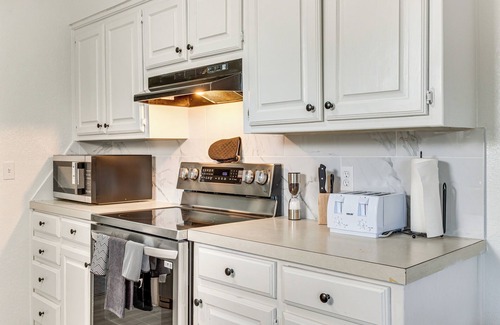 South Oklahoma City Cabaña | South OKC Home w/Game Room: 18 Mi to OU Campus!