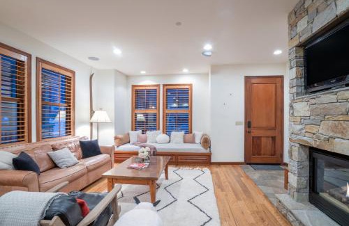 Telluride Villa | South Pacific Townhouse by Exceptional Stays