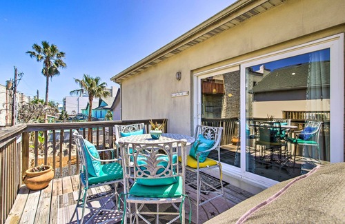 South Padre Island Apartamento | South Padre Island Condo w/ Pool Access & Balcony!