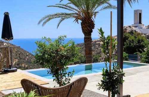 Rodakino Casa | South Palms luxury village house