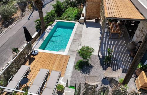 Rodakino Casa | South Palms luxury village house