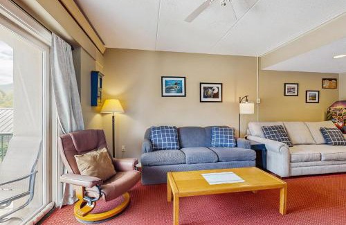 Lincoln Hotel | South Peak Studio at Rivergreen