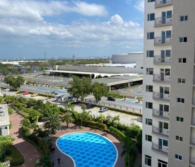 Las Pinas Hotel | South Residence