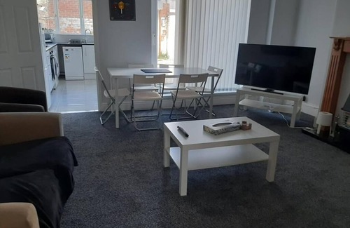 South Shields Casa | South Shield's Hidden Gem Amethyst 3 Bedroom House
