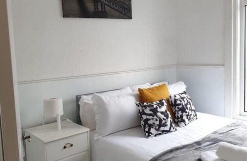 South Shields Apartamento | South Shield's Hidden Gem Garnet 3 Bedroom Apartme