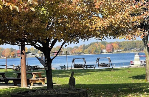 Twin Lake Cabina | Cabaña South Shore Resort Bluejay en Twin Lake MI