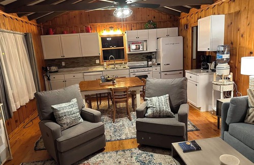 Twin Lake Cabina | South Shore Resort Sparrow