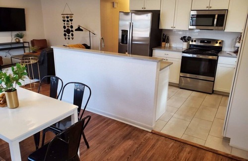 Wichita Casa | South Side Chic 3Br 1Ba 10mn to McConnell Spirit