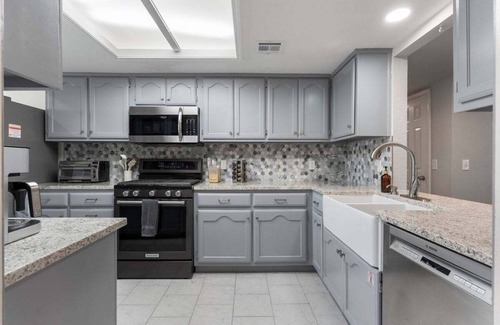 South Tulsa Casa | South Tulsa Splash W/Pool & Hot Tub