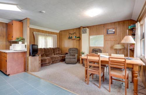 Conover Casa | South Twin Lake Cabin with Dock, Steps to Water
