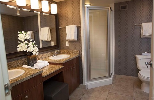 Enterprise Complejo | South Vegas Strip - perfect for March Madness