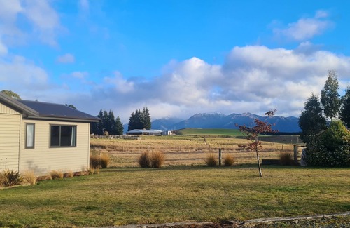 Te Anau Casa | South West Country Retreat. Located just 5 minutes from Te Anau.