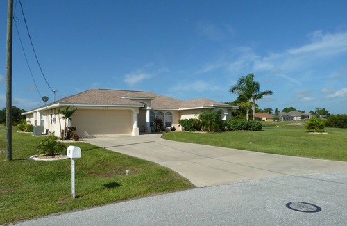 White Marsh Villa | South West Facing 4-bedroom villa Rotonda West, Overlooking Nature Reserve