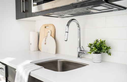 Fort Gary Apartamento | South Wpg Close to UM + 30 UC+ Luxe & Bright Studio(200-30)