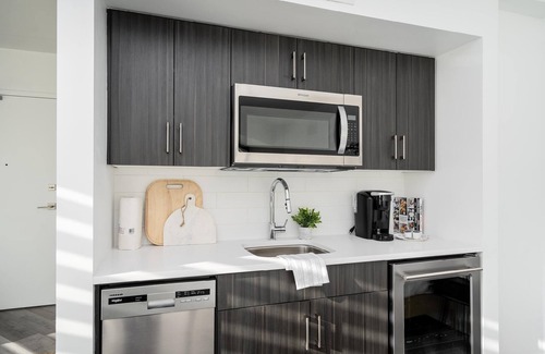 Fort Gary Apartamento | South Wpg Steps from the UofM+Bright Studio+30 UC+ Parking (300-30)