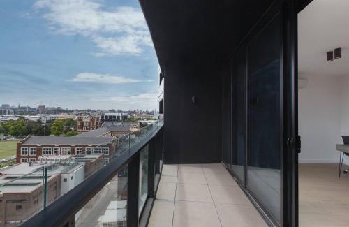 South Yarra Apartamento | South Yarra Serenity on Chapel St with City Views