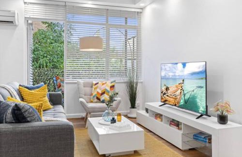 South Yarra Apartamento | South Yarra Sleek: Urban Pad