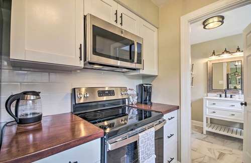 Columbia Casa | Stunning Townhome ~ 5 Mi to Dtwn Columbia!