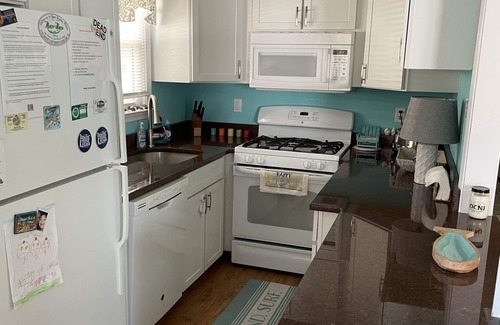 South End Condominio | Southend Lower level 3 BR 2 Bath a solo 250 pasos de la playa