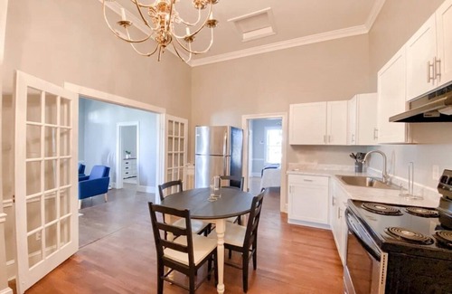 Burton Casa | Southern Charm | Sleeps 4!