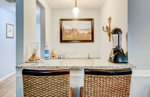 Mount Pleasant Cabaña | Southern Charming Cottage in Mt. Pleasant!