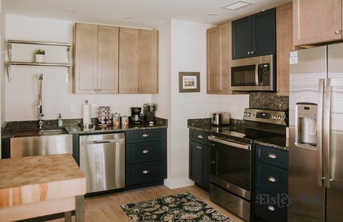 Ocean Springs Casa | Southern Exposure close to beach & downtown Ocean Springs! Includes GOLF CART!!